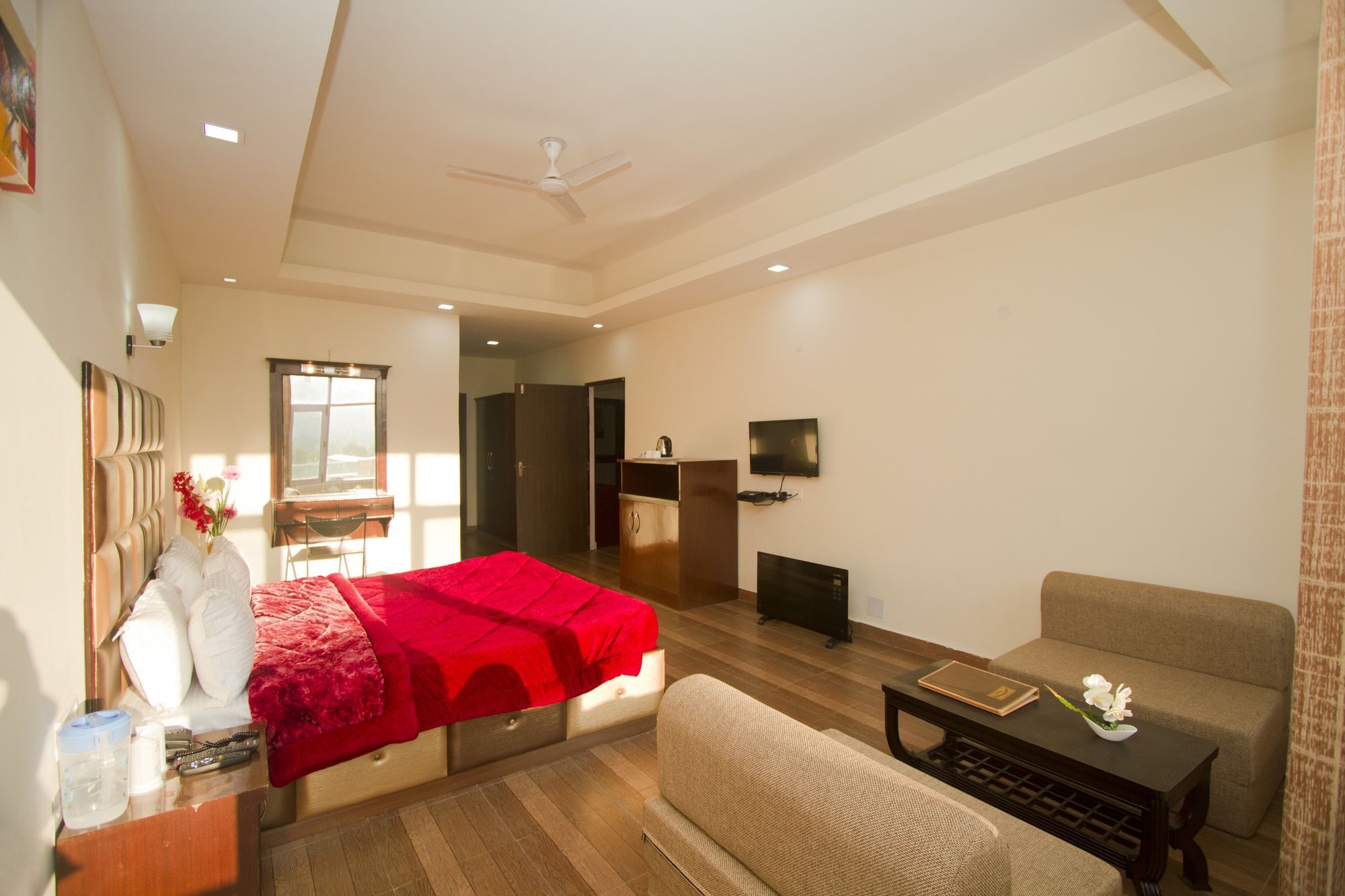 Adb Rooms Snow Touch Resort Manāli Extérieur photo